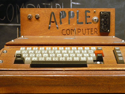 Δημοπρατείται ο «Apple-1»